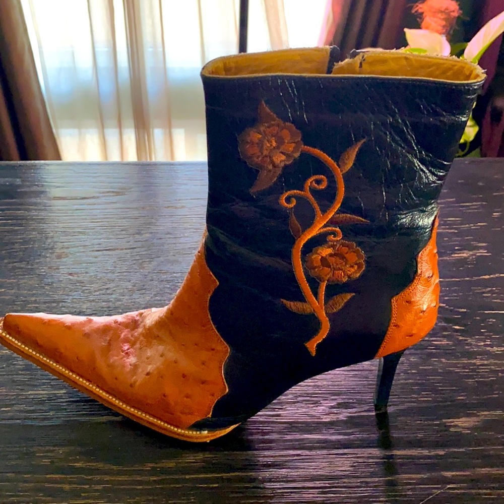 Western ostrich boot